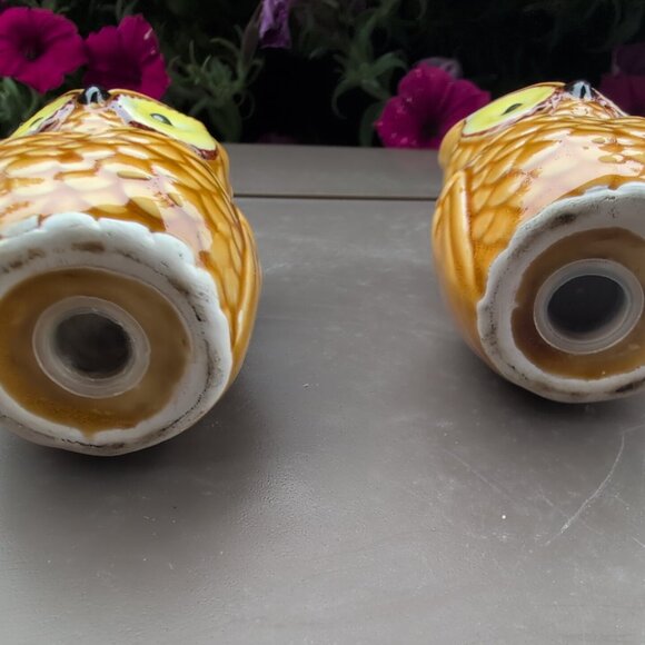 Owl Salt And Pepper Shakers Wide Eyed Clean 3 inch - Picture 6 of 6